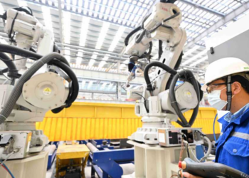 China is accelerating the training of digital experts