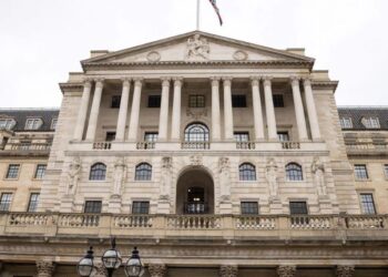 Asian markets remain stable, but sterling remains cautious ahead of the BoE meeting