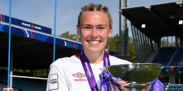 England international Rosie Galligan undergoing breast reduction surgery