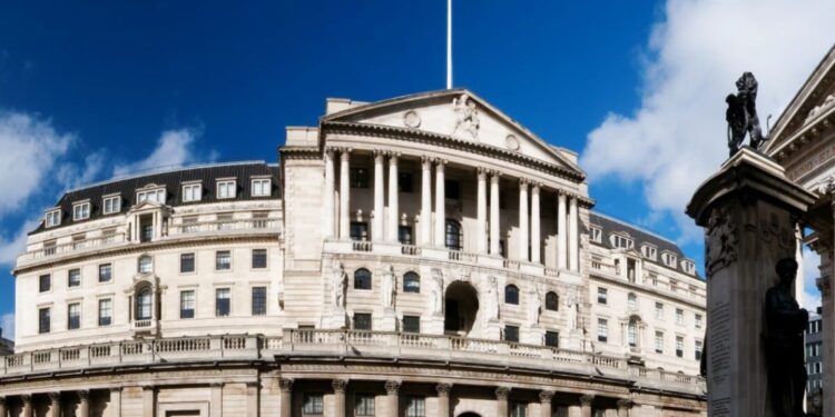 Interest rates remain at 5.25% – response from the business sector