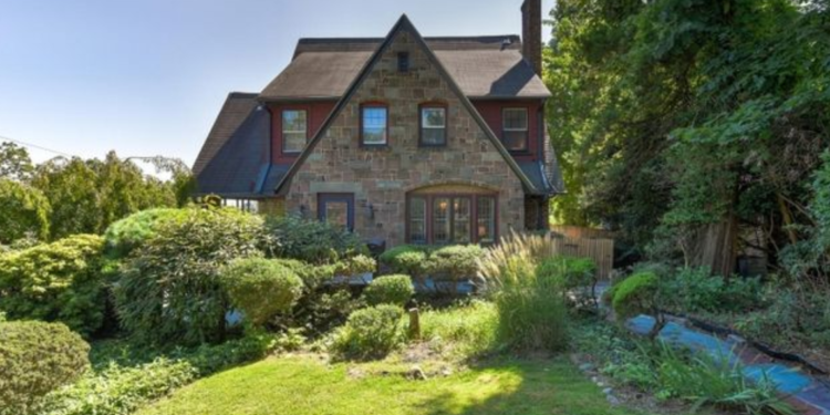 A single-family home at 214 Gregory Avenue for $800,000