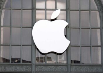 Wall Street Predicts a 14% Increase in Apple Stock Despite 2024 Behaving Slowly Compared to Mag 7 Peers Thus Far: AI Will Support Years of Growth