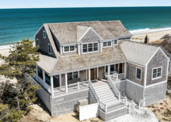 East Sandwich single-family home sells for $3 million