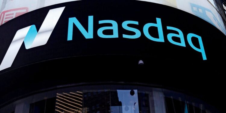 Nasdaq rises on the mega cap increase as investors evaluate the payroll data
