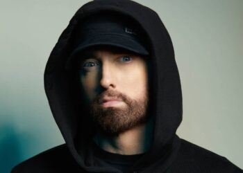 The last nail in Eminem’s alter ego’s coffin was driven: “The Death Of Slim Shady (Coup De Grâce)” is finally here