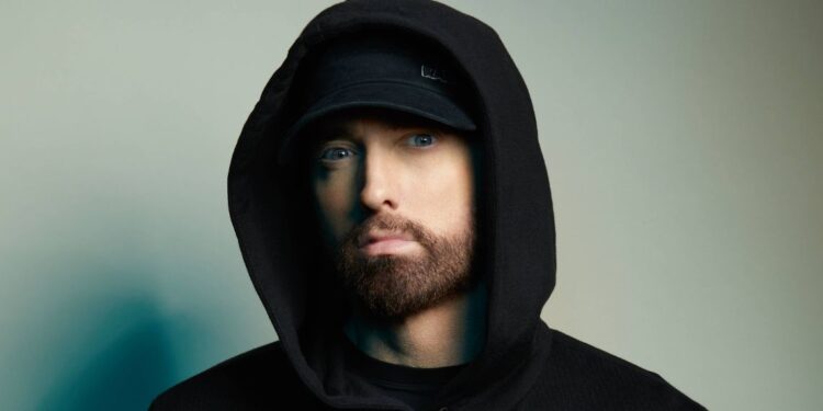 The last nail in Eminem’s alter ego’s coffin was driven: “The Death Of Slim Shady (Coup De Grâce)” is finally here