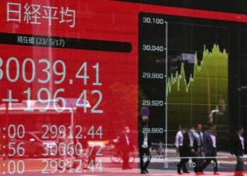 Stock Slump Deepens with Japan’s Biggest Fall Since 2016