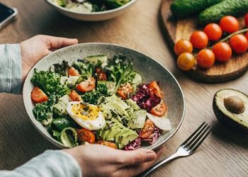 10 Foods Doctors Recommend Eating Daily