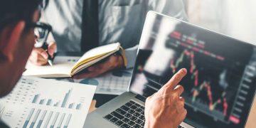 Forex Broker vs Stock Broker: Key Differences Every Investor Should Know
