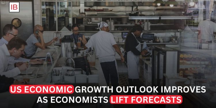 Economists Boost US Growth Forecasts for the Third Quarter
