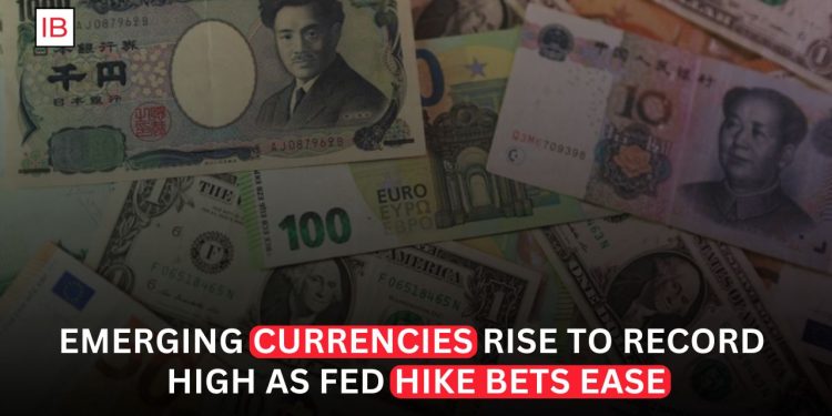 Emerging-Market Currencies Hit Record High as Fed Rate-Hike Bets Fade