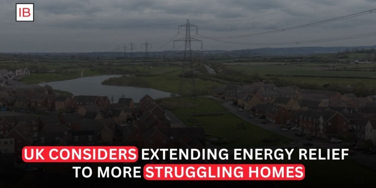 UK Weighs Expanding Energy Bill Discount to More Households