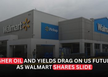 US Stock Futures Fall as Oil and Treasury Yields Climb While Walmart Slumps