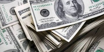 Dollar treads water as Middle East